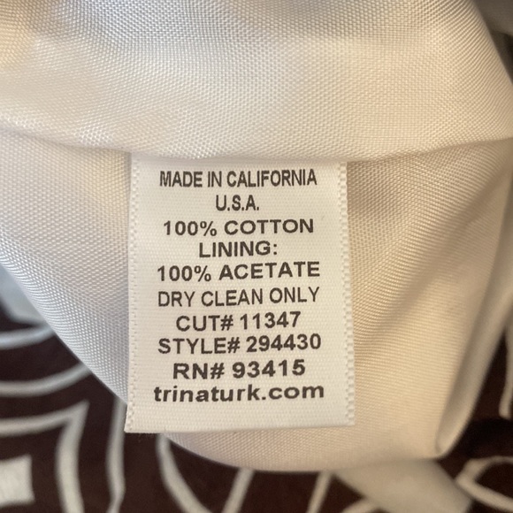 Beautiful TRINA TURK dress SIZE 10 mini SLEEVELESS dress up or down EC - Picture 10 of 12